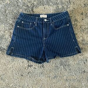 Shyanne Pin-stripped Denim Shorts Size 28